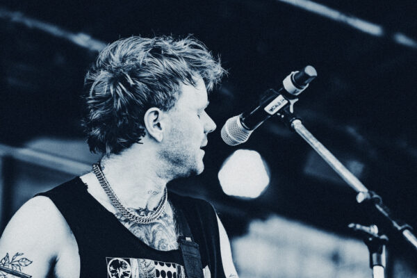 Bild vom Liveauftritt der Band Swarm6ix beim Summer Breeze 2025