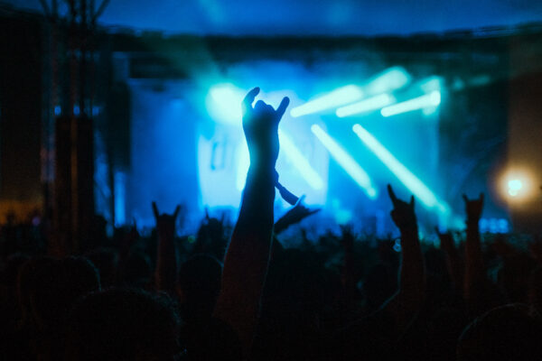Impression der Besuchenden beim Summer Breeze 2025 auf dem Festivalgelände