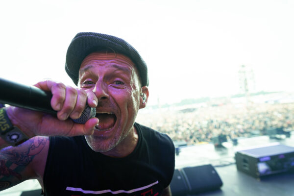 Bild vom Liveauftritt der Band Donots beim Summer Breeze 2025