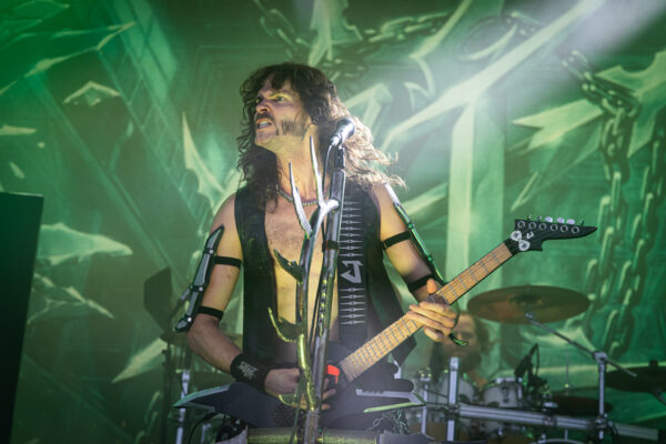 Bild vom Liveauftritt der Band Evil Invaders beim Summer Breeze 2025