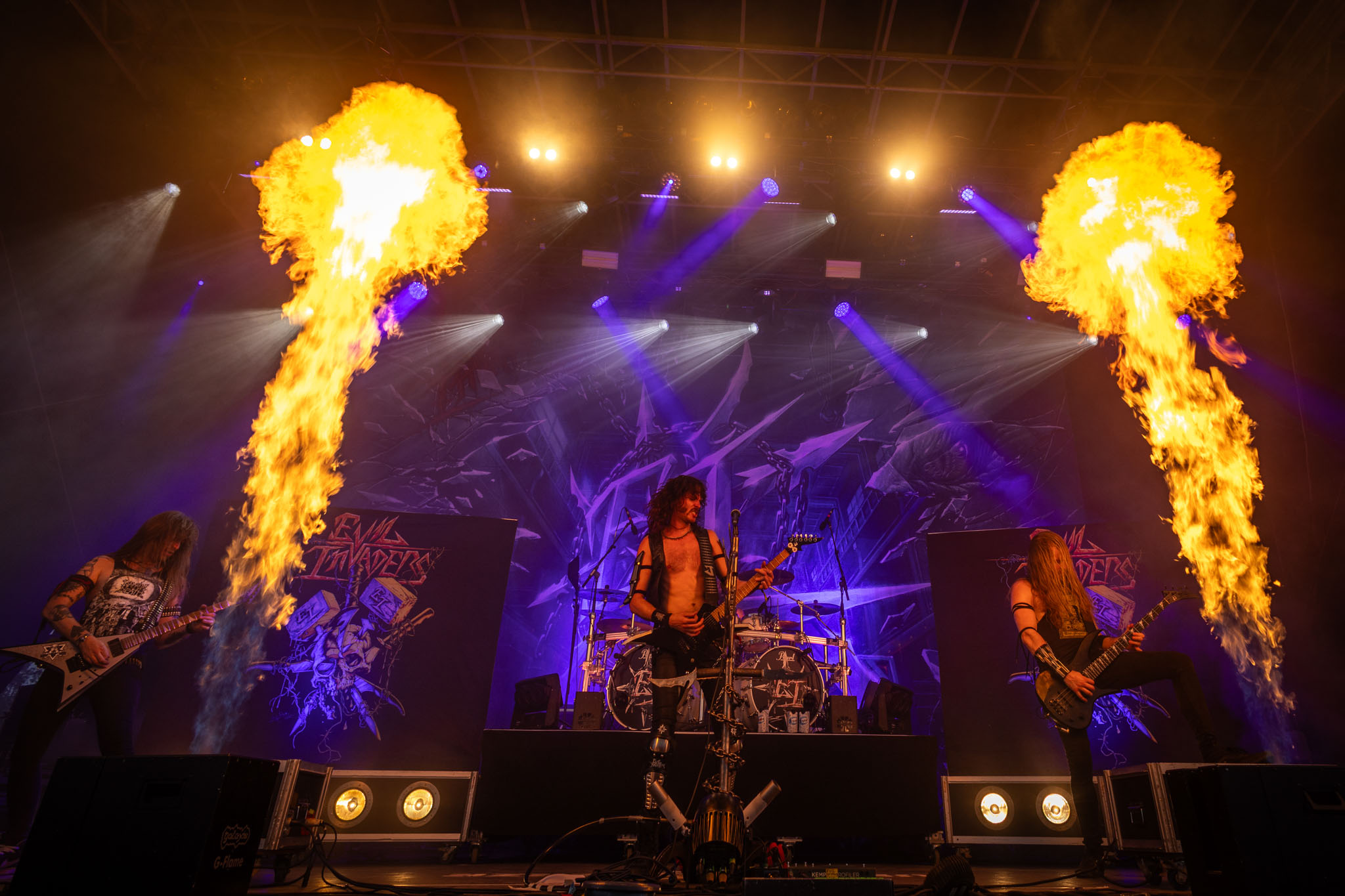 Bild vom Liveauftritt der Band Evil Invaders beim Summer Breeze 2025