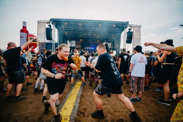 Bild vom Liveauftritt der Band Impvlse beim Summer Breeze 2025