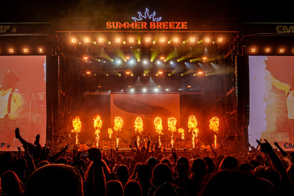 Bild vom Liveauftritt der Band Kanonenfieber beim Summer Breeze 2025