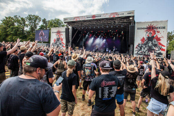 Bild vom Liveauftritt der Band LIK beim Summer Breeze 2025