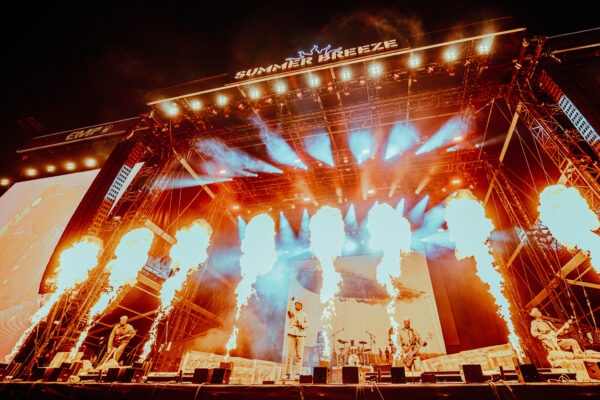 Bild vom Liveauftritt der Band Kanonenfieber beim Summer Breeze 2025