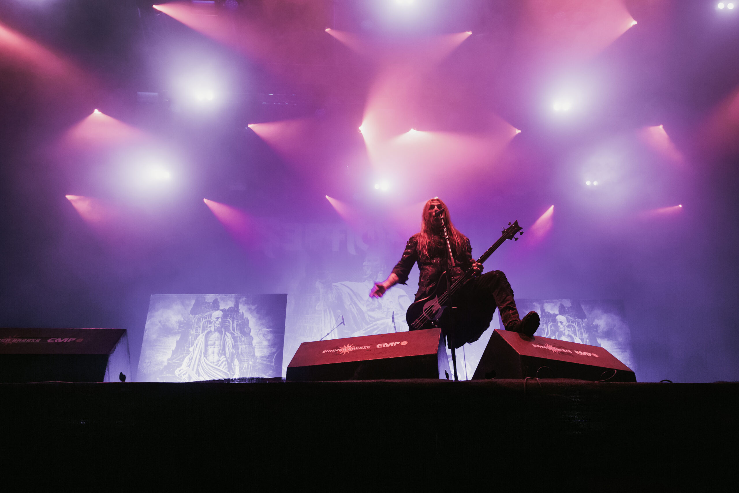 Bild vom Liveauftritt der Band Septicflesh beim Summer Breeze 2025