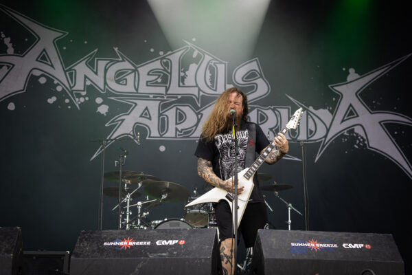 Bild vom Liveauftritt der Band Angelus Apatrida beim Summer Breeze 2025