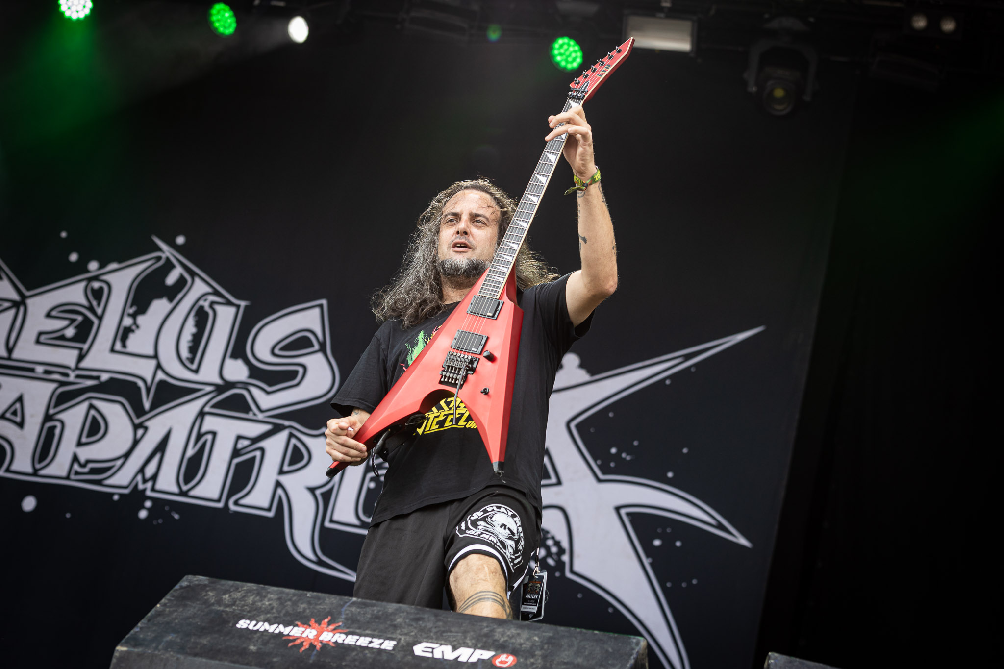 Bild vom Liveauftritt der Band Angelus Apatrida beim Summer Breeze 2025