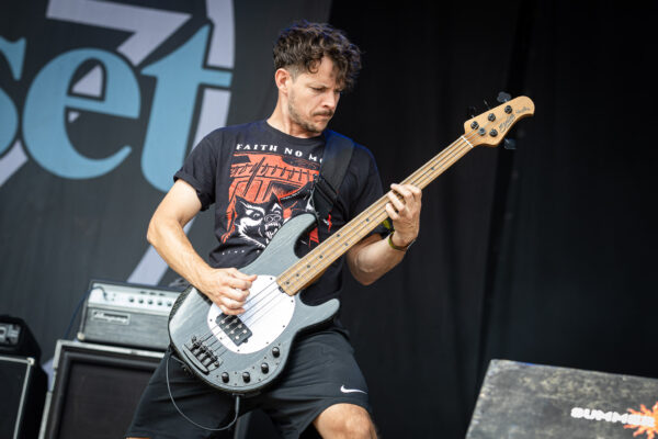 Bild vom Liveauftritt der Band Downset beim Summer Breeze 2025