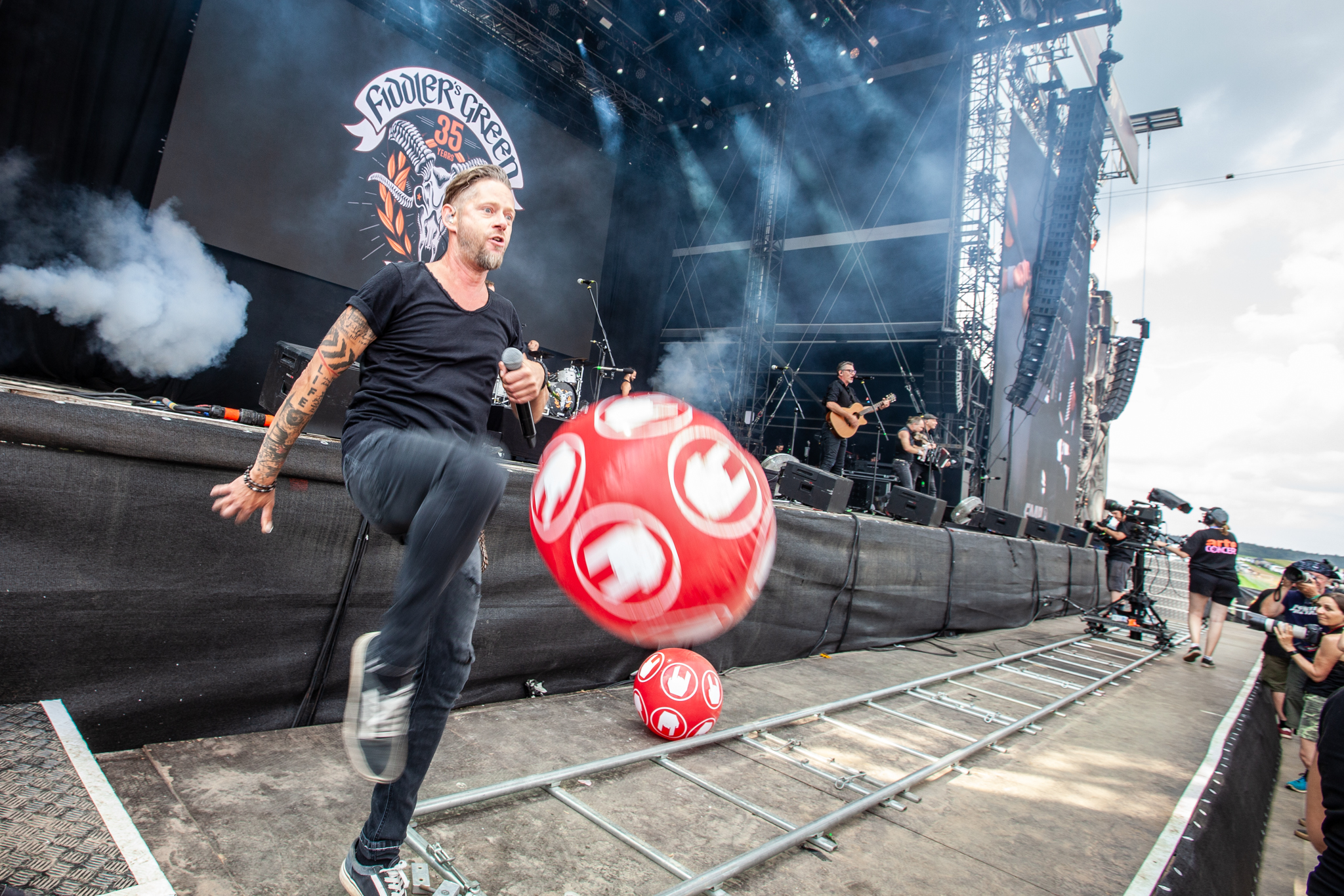 Bild vom Liveauftritt der Band Fiddler´s Green beim Summer Breeze 2025