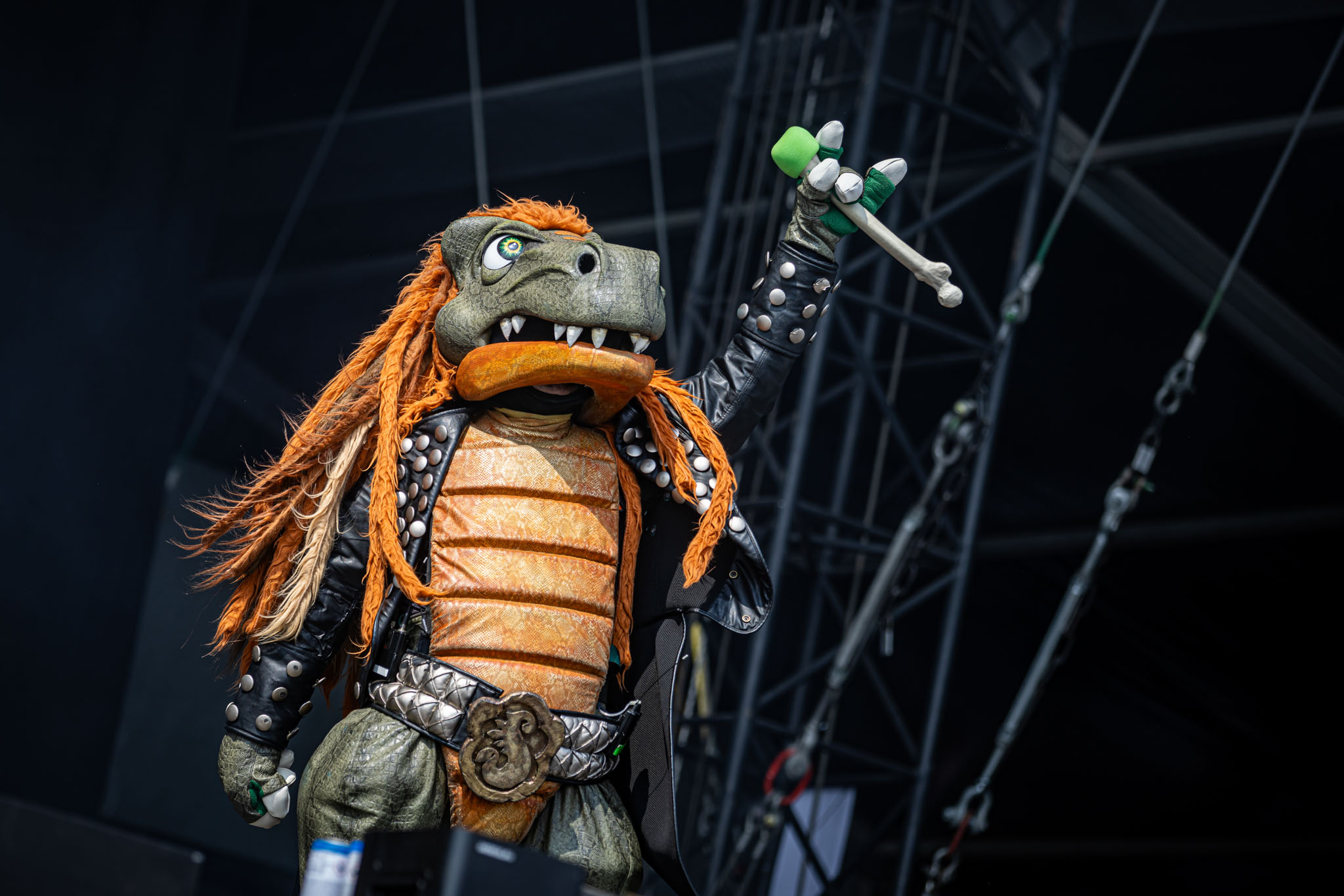 Bild vom Liveauftritt der Band Heavysaurus beim Summer Breeze 2025