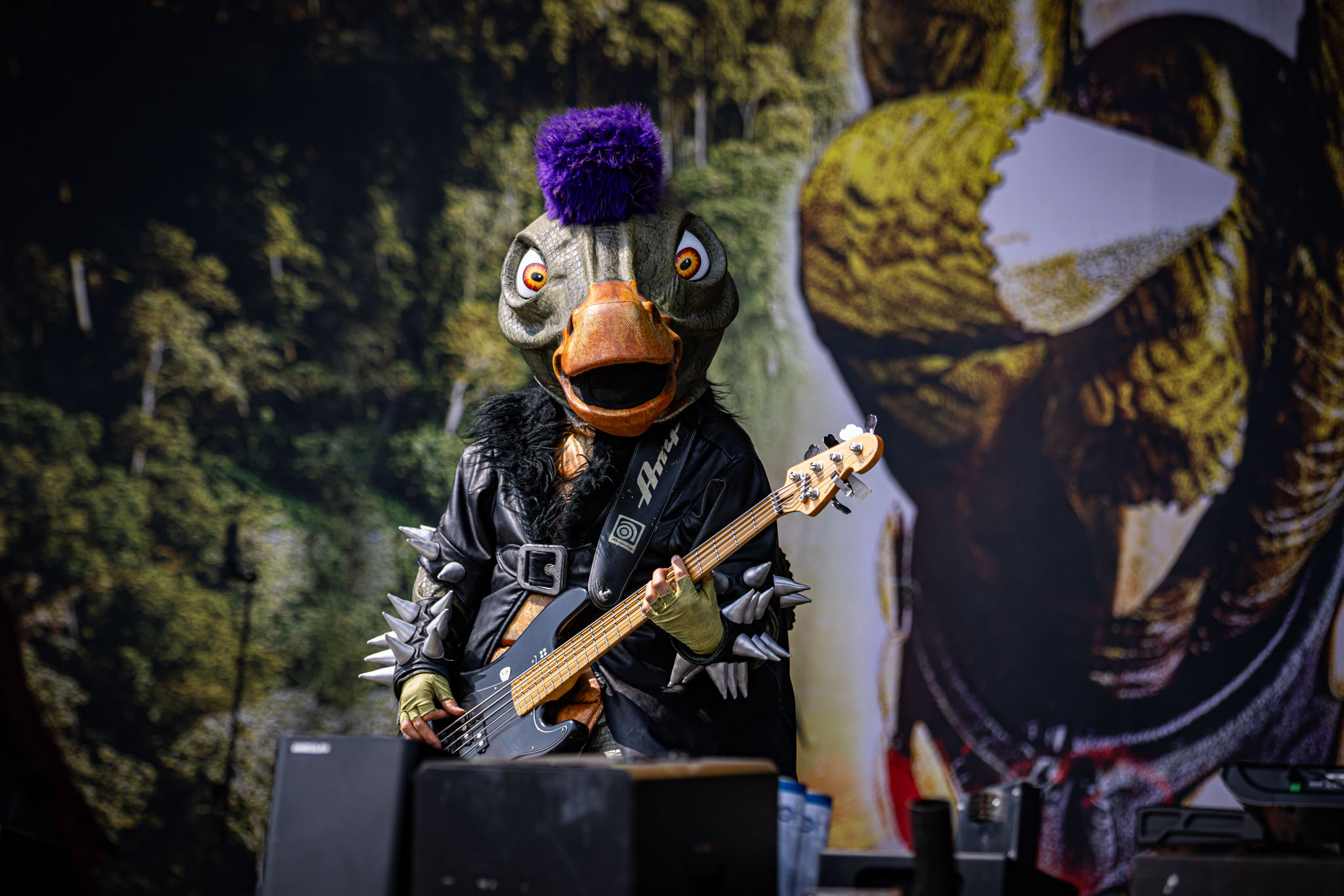 Bild vom Liveauftritt der Band Heavysaurus beim Summer Breeze 2025