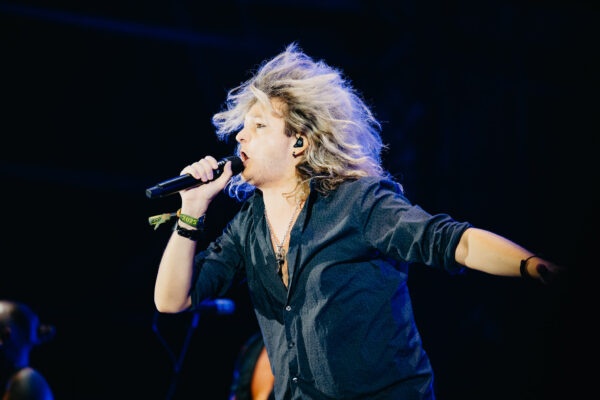 Bild vom Liveauftritt der Band Kissin´ Dynamite beim Summer Breeze 2025