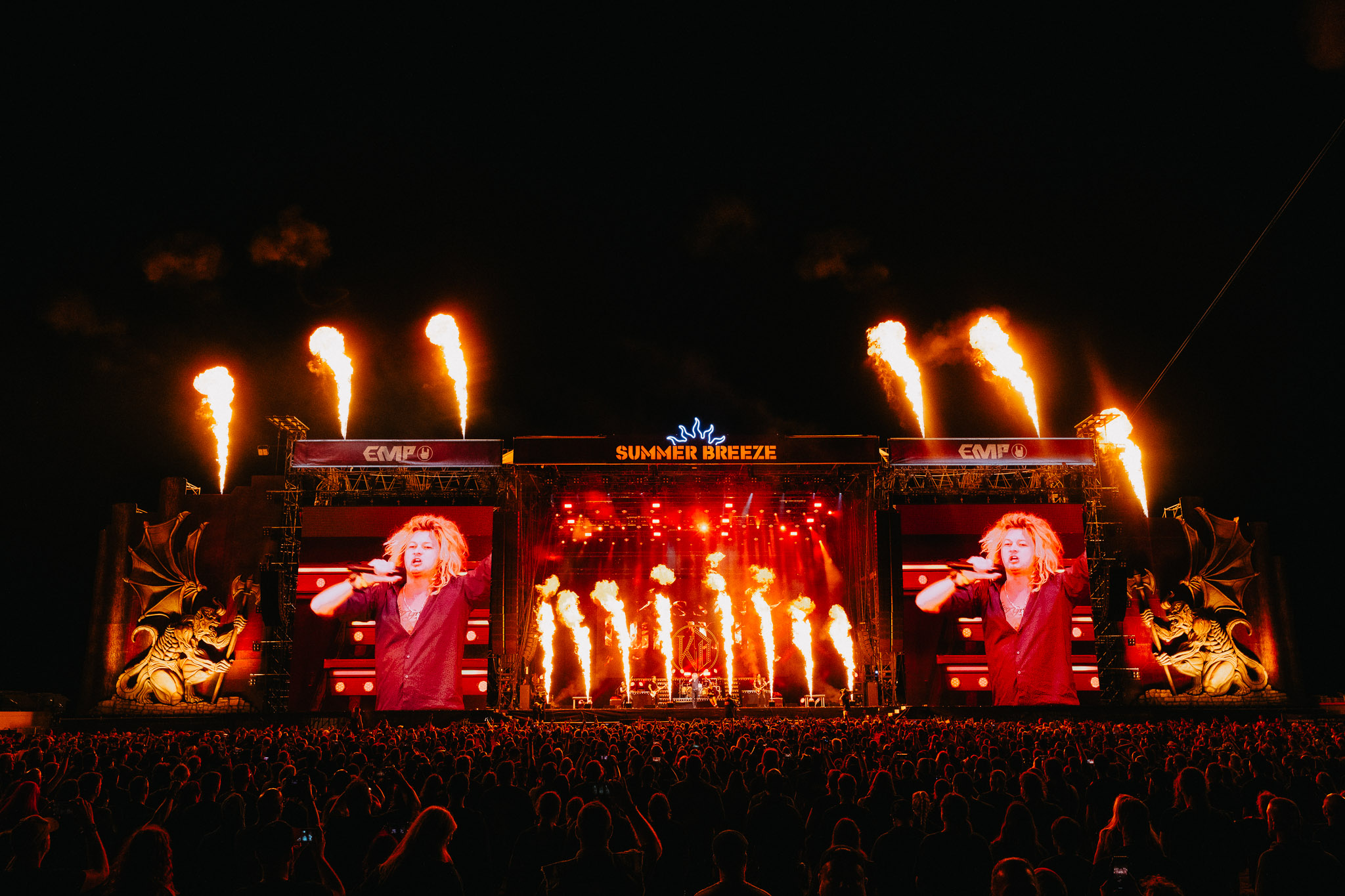 Bild vom Liveauftritt der Band Kissin´ Dynamite beim Summer Breeze 2025