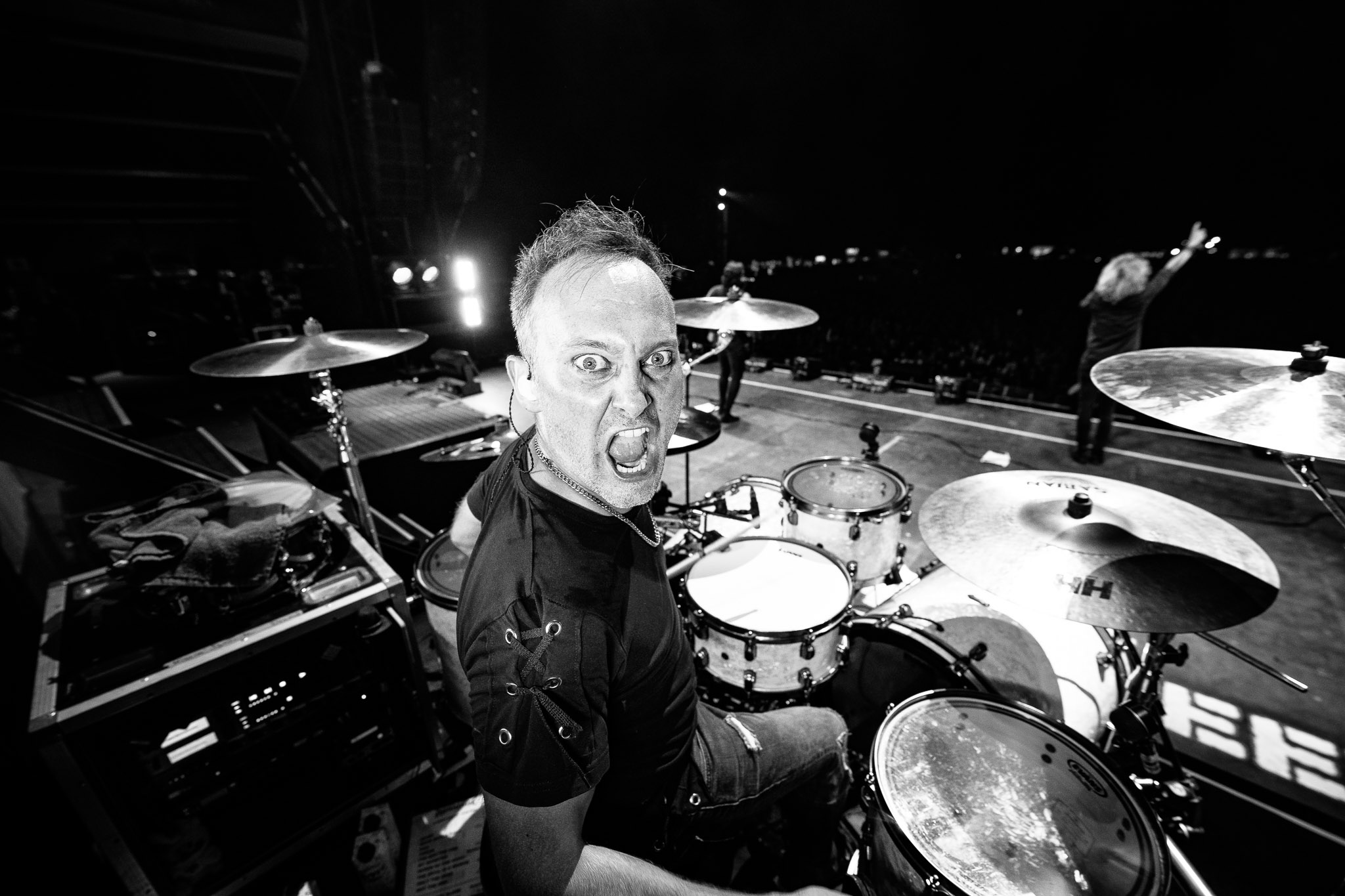 Bild vom Liveauftritt der Band Kissin´ Dynamite beim Summer Breeze 2025