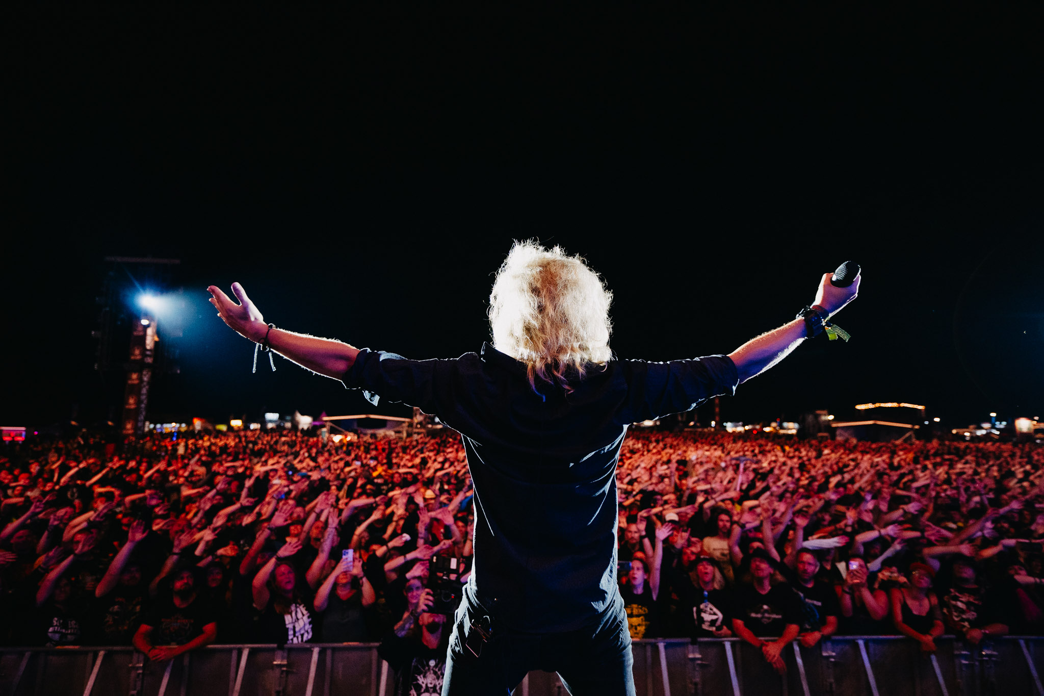 Bild vom Liveauftritt der Band Kissin´ Dynamite beim Summer Breeze 2025