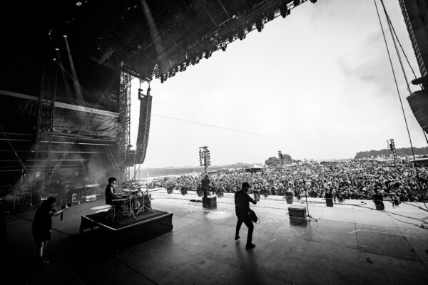 Bild vom Liveauftritt der Band Fit for a King beim Summer Breeze 2025