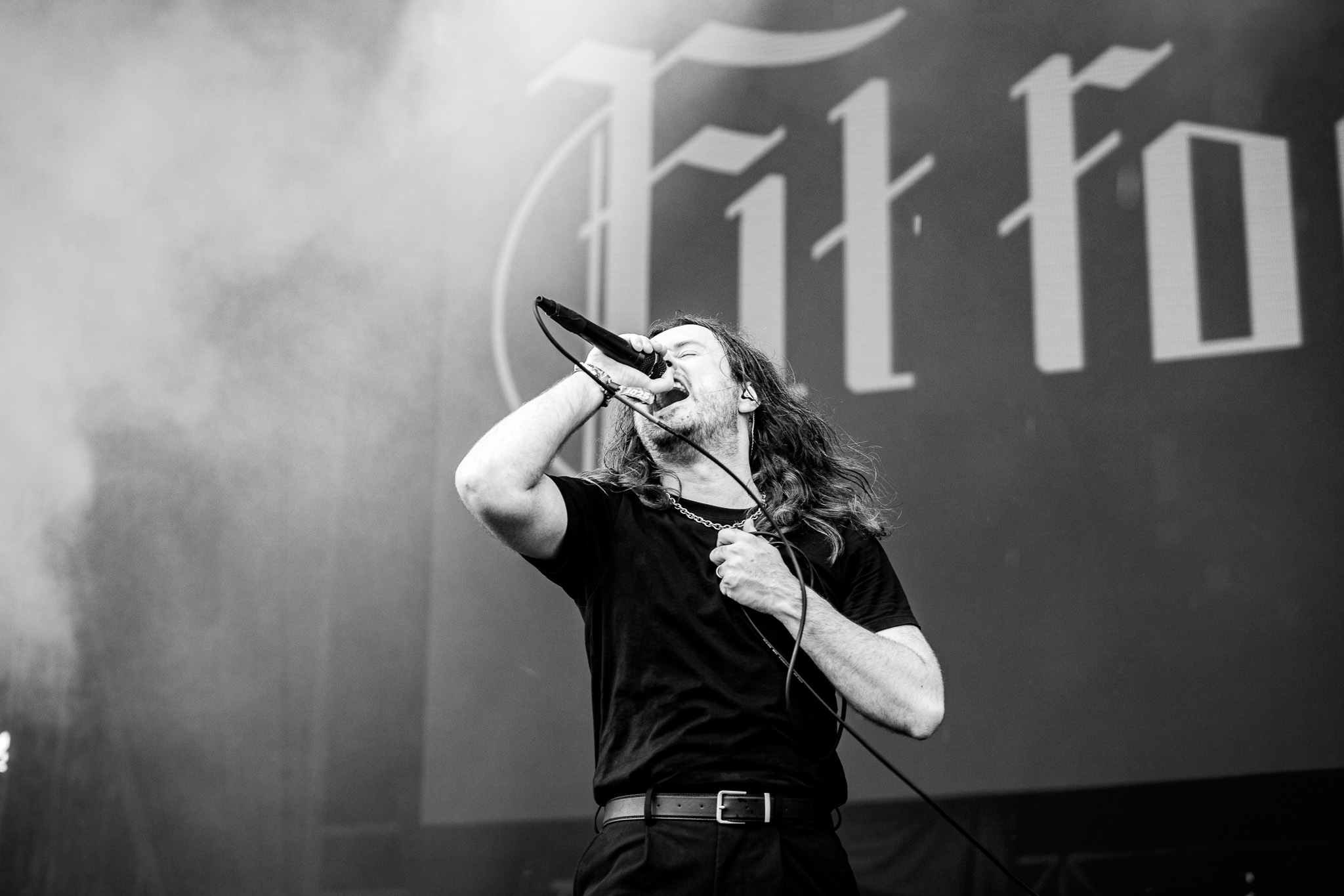 Bild vom Liveauftritt der Band Fit for a King beim Summer Breeze 2025