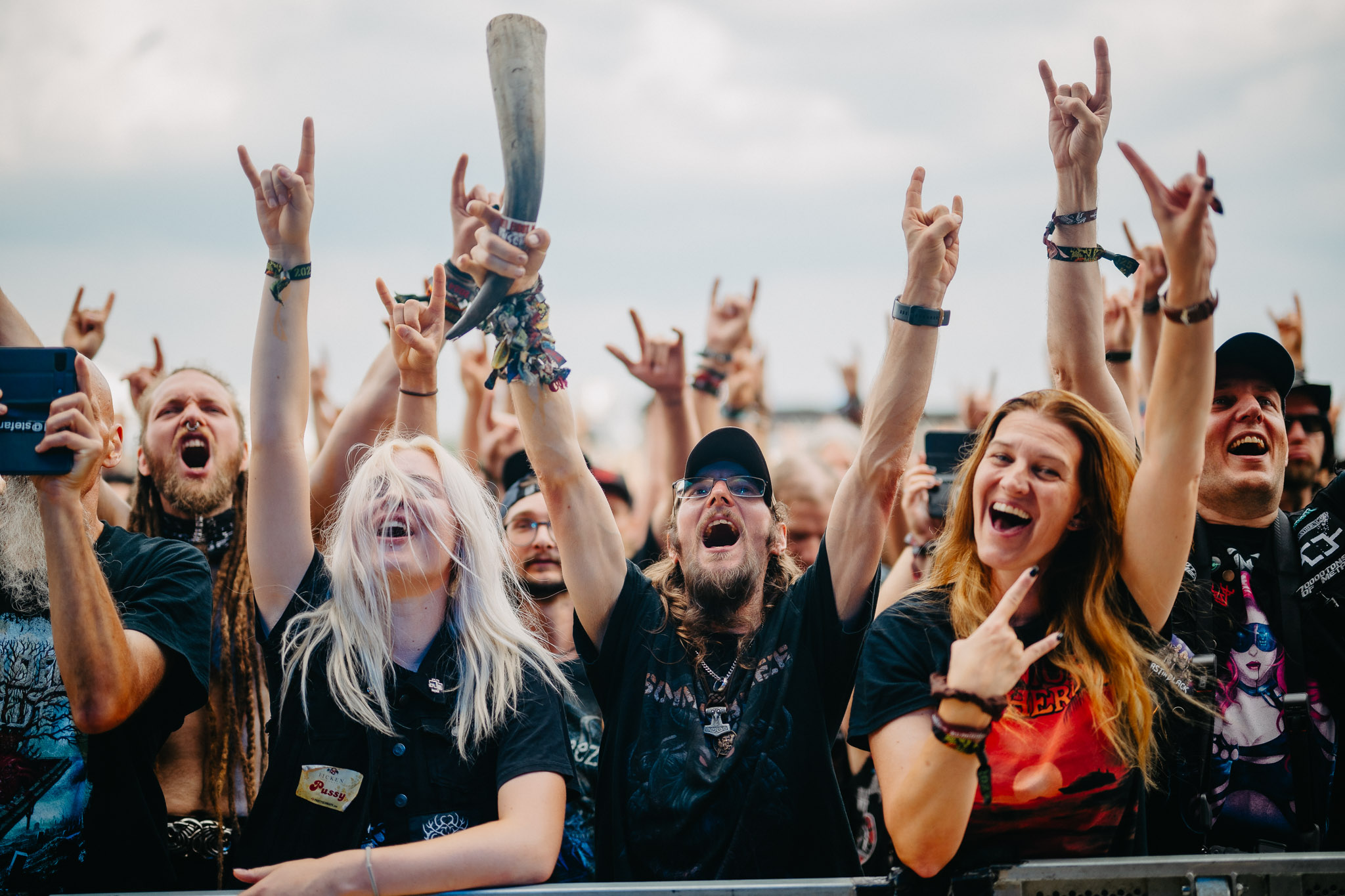Bild vom Liveauftritt der Band Omnium Gatherum beim Summer Breeze 2025