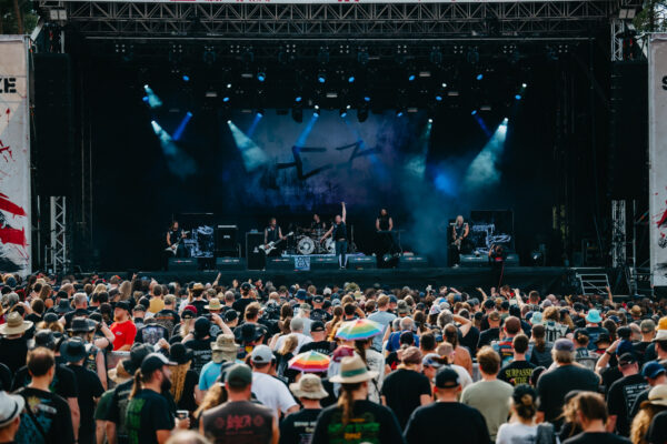 Bild vom Liveauftritt der Band Omnium Gatherum beim Summer Breeze 2025