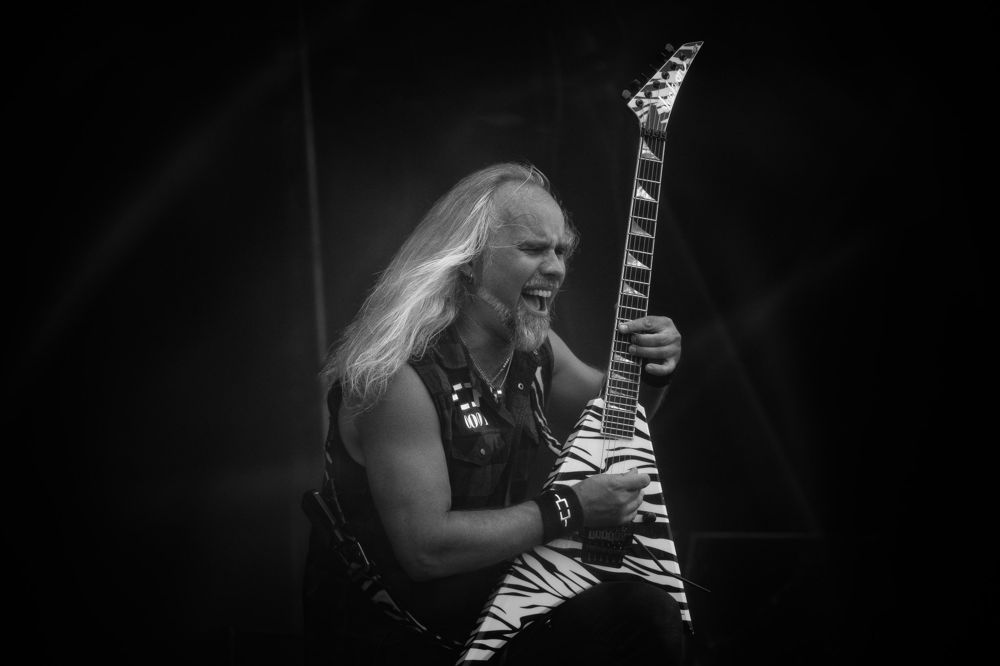 Bild vom Liveauftritt der Band Omnium Gatherum beim Summer Breeze 2025