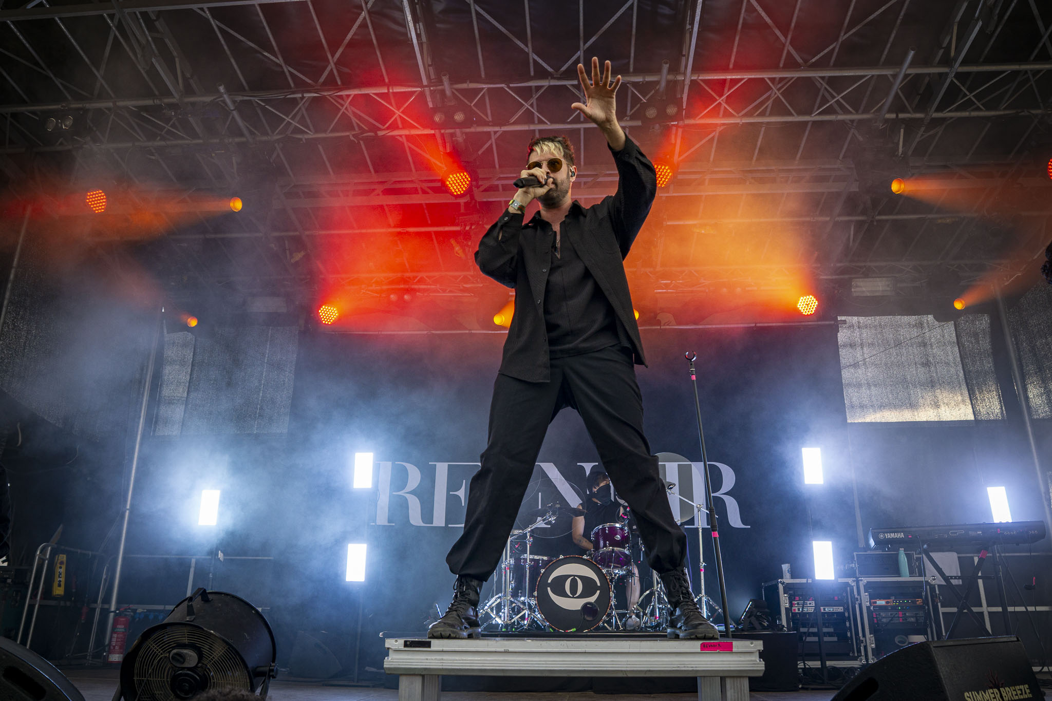 Bild vom Liveauftritt der Band Revnoir beim Summer Breeze 2025