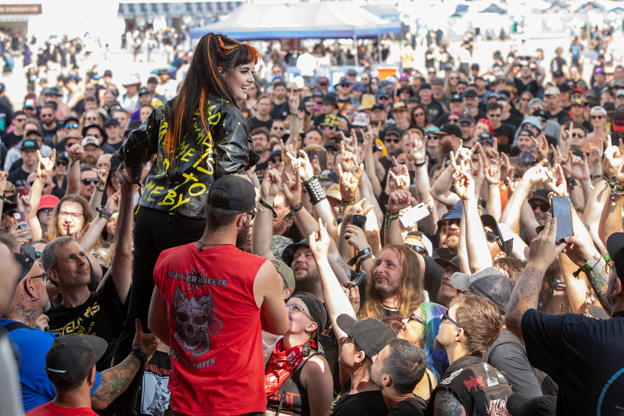 Bild vom Liveauftritt der Band Stellvris beim Summer Breeze 2025