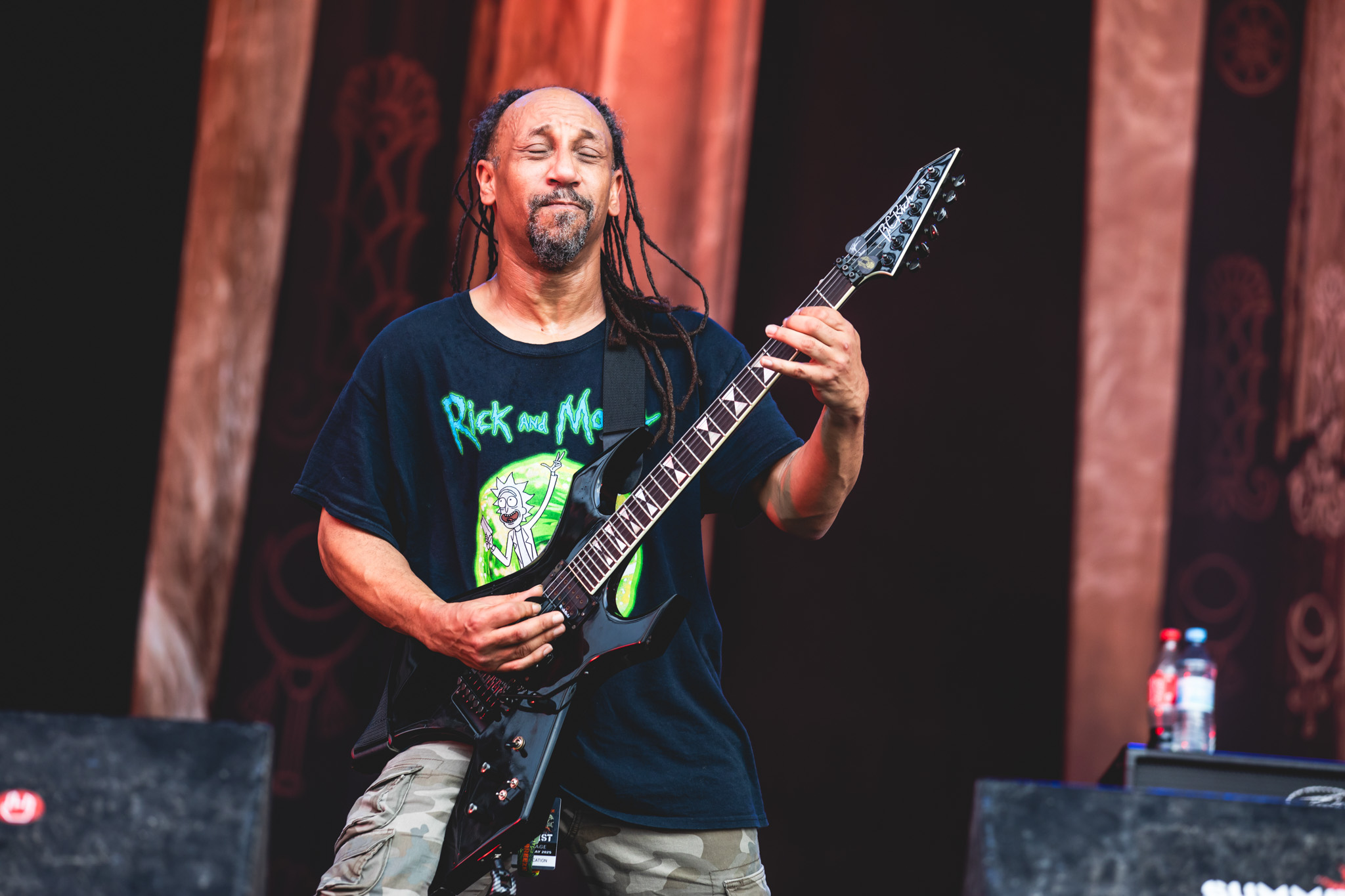 Bild vom Liveauftritt der Band Suffocation beim Summer Breeze 2025