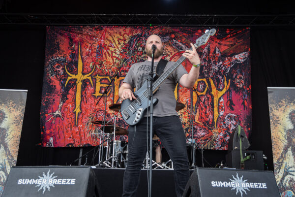 Bild vom Liveauftritt der Band Terrorpy beim Summer Breeze 2025