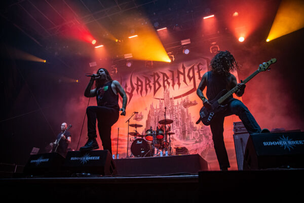 Bild vom Liveauftritt der Band Warbringer beim Summer Breeze 2025