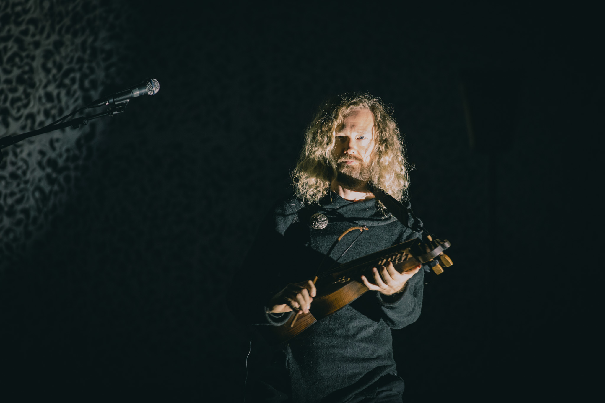 Bild vom Liveauftritt der Band Wardruna beim Summer Breeze 2025