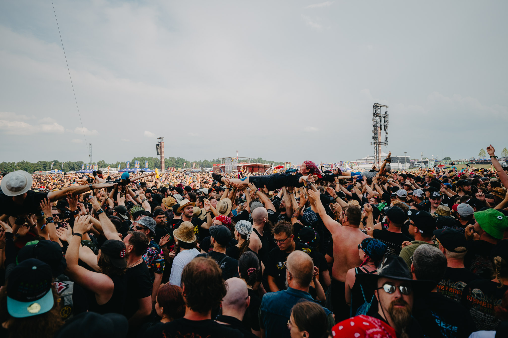 Bild vom Liveauftritt der Band Wind Rose beim Summer Breeze 2025