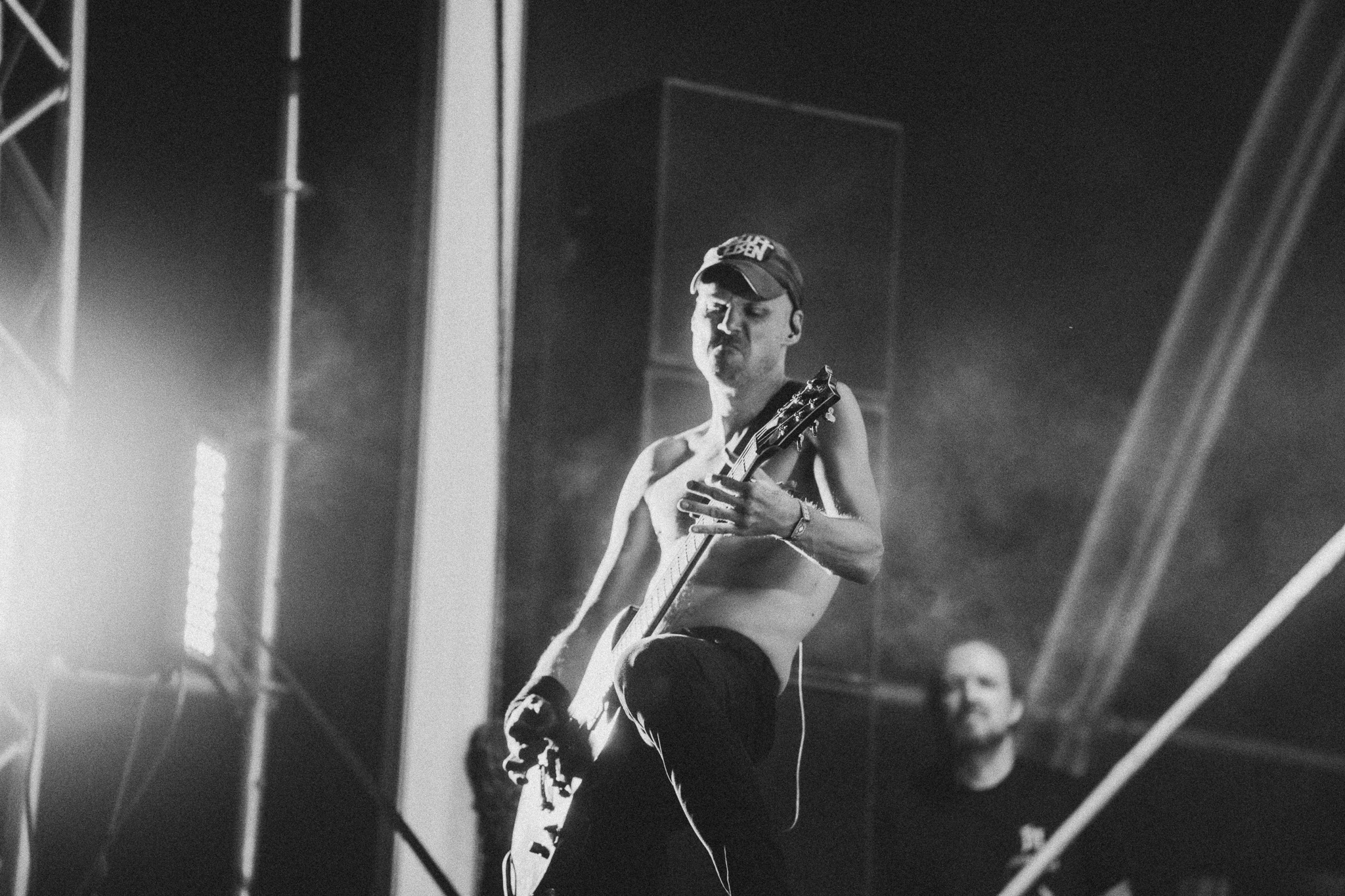 Bild vom Liveauftritt der Band Mantar beim Summer Breeze 2025