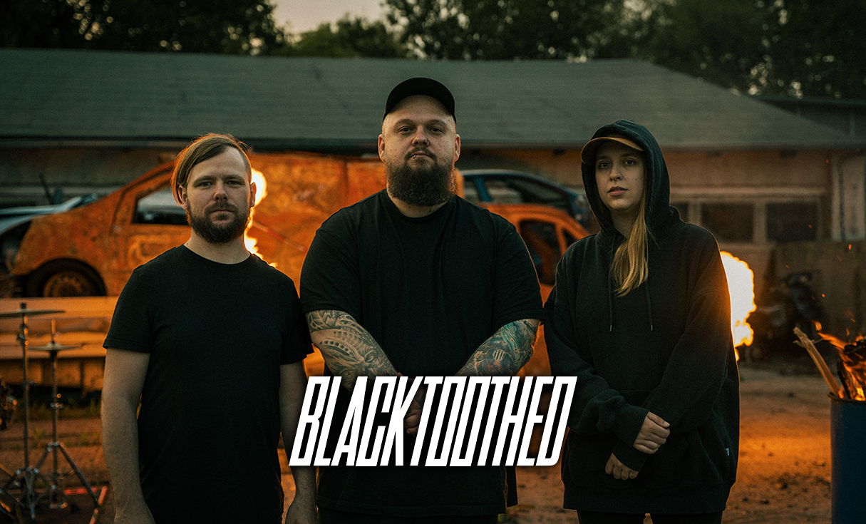BLACKTOOTHED